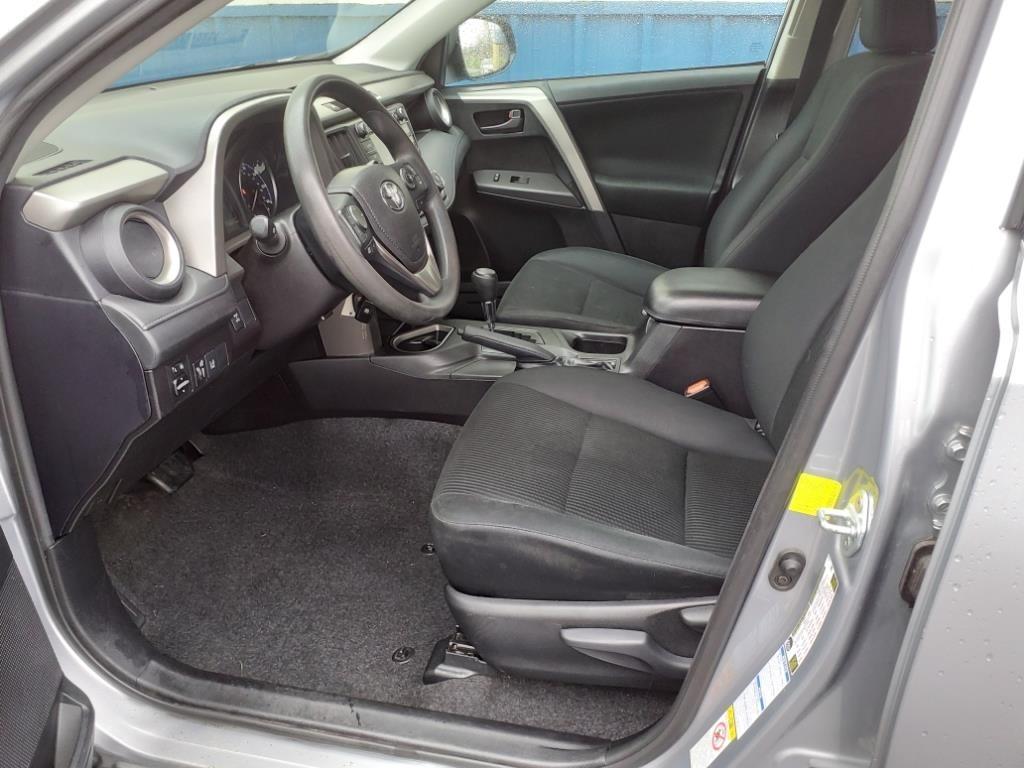 Toyota RAV4 LE AWD 2017