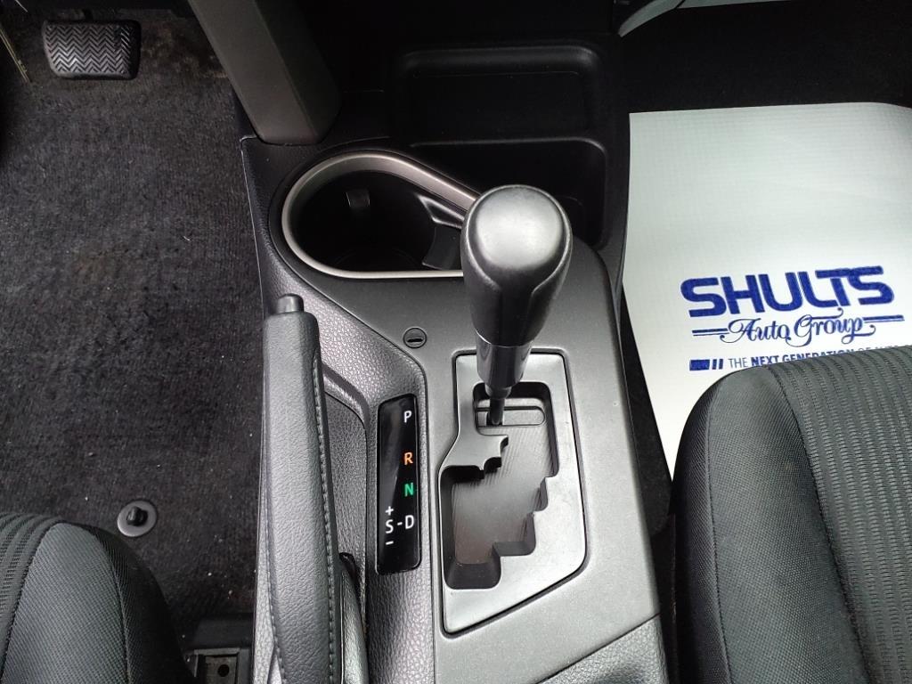 Toyota RAV4 LE AWD 2017