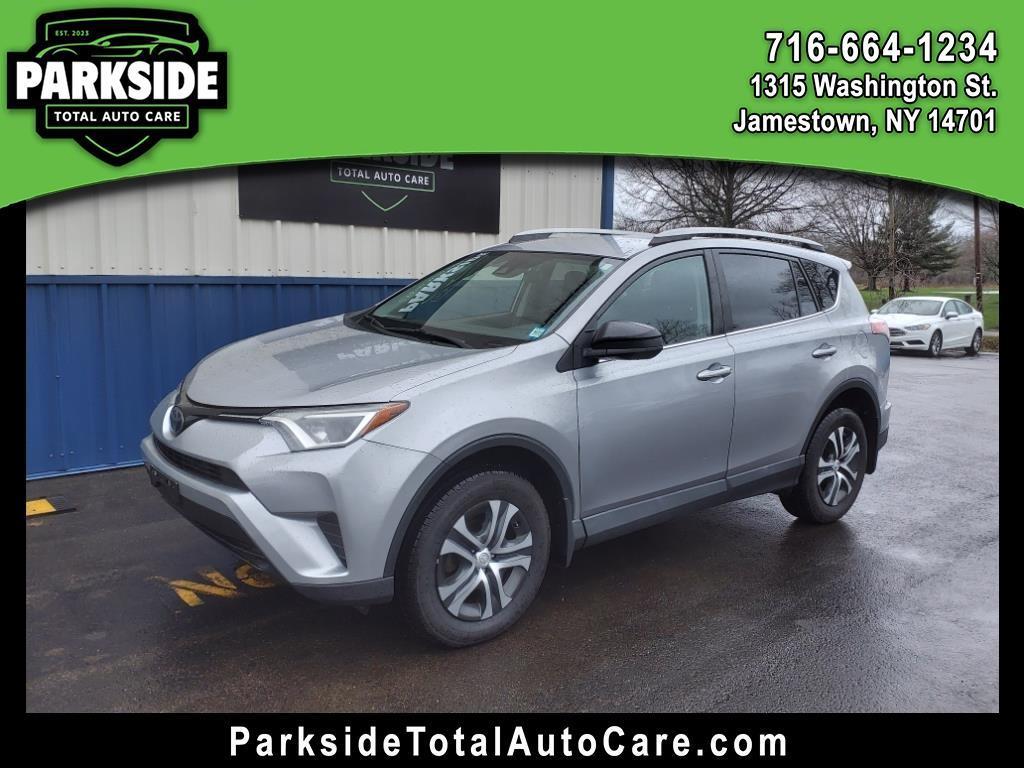 Toyota RAV4 LE AWD 2017