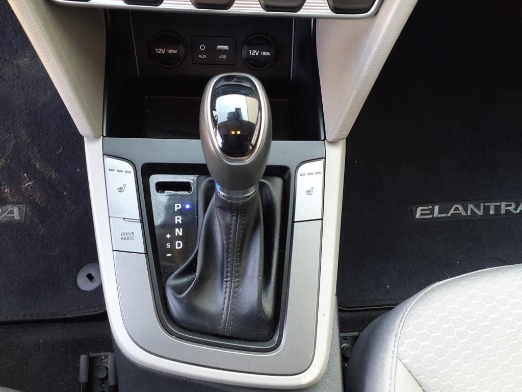 Hyundai Elantra Limited 2020