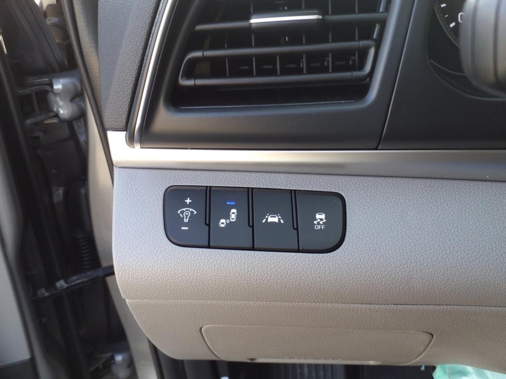 Hyundai Elantra Limited 2020