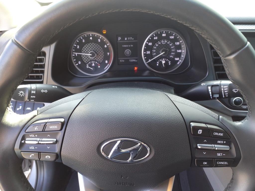 Hyundai Elantra Limited 2020