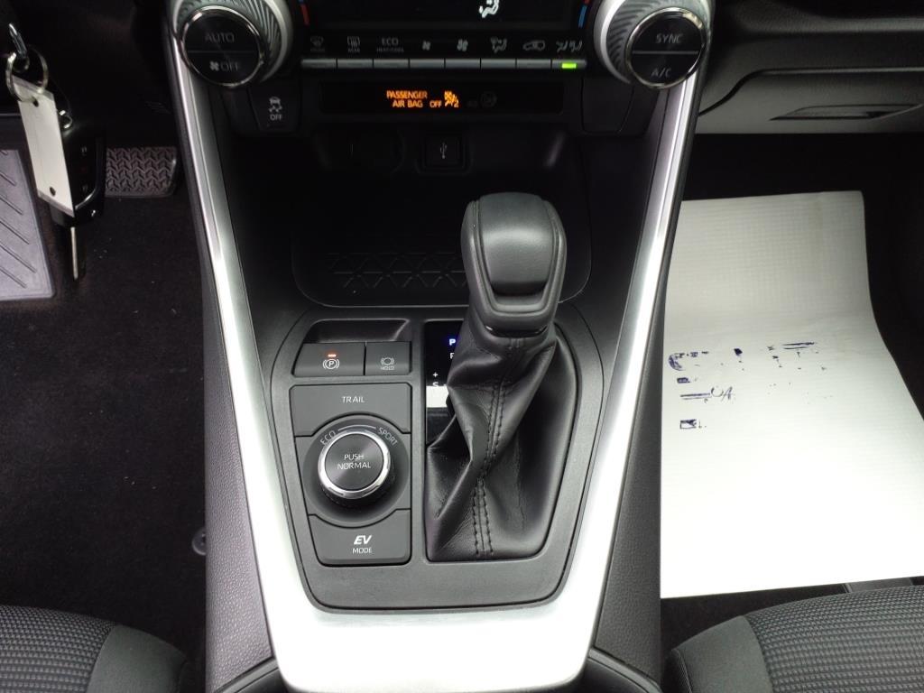 Toyota RAV4 Hybrid LE 2020