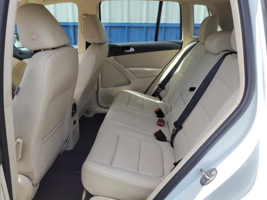 Volkswagen Tiguan SE 2016