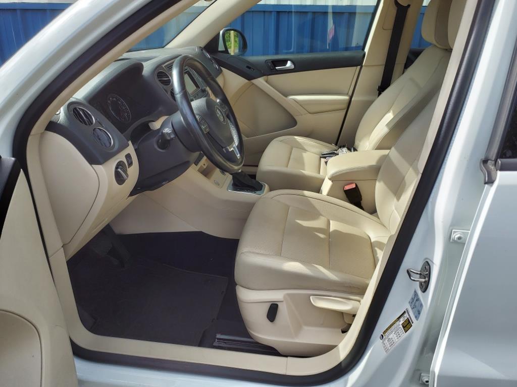 Volkswagen Tiguan SE 2016