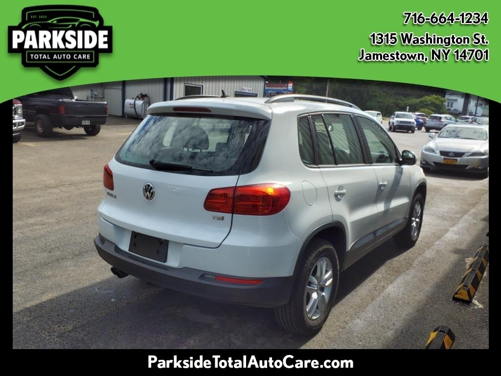 Volkswagen Tiguan SE 2016