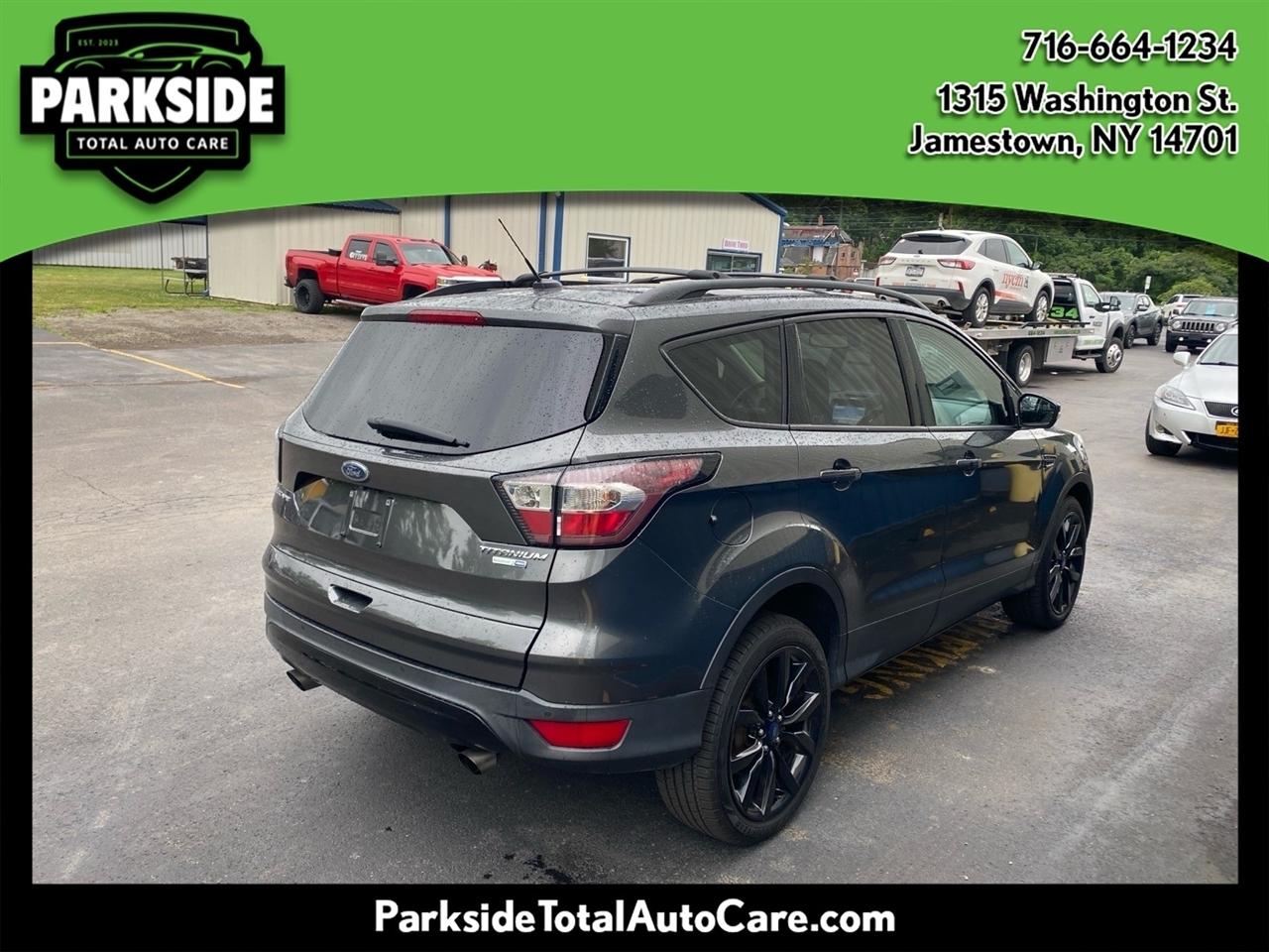 Ford Escape Titanium 4WD 2017