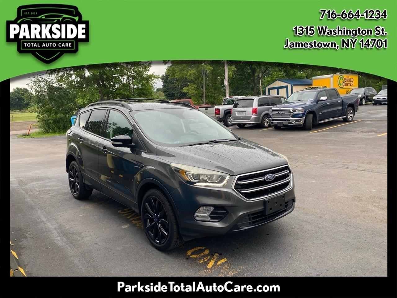 Ford Escape Titanium 4WD 2017