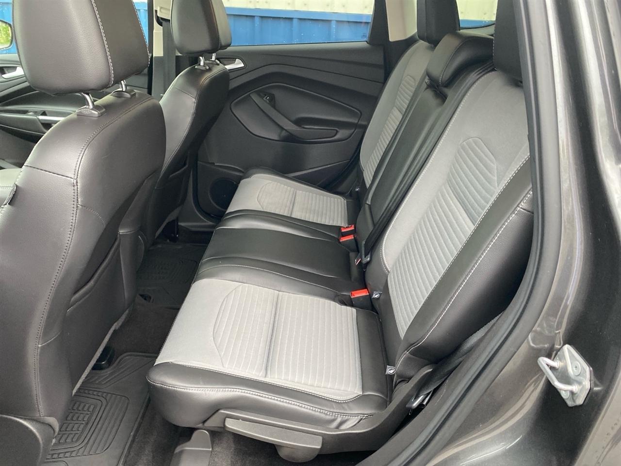 Ford Escape Titanium 4WD 2017