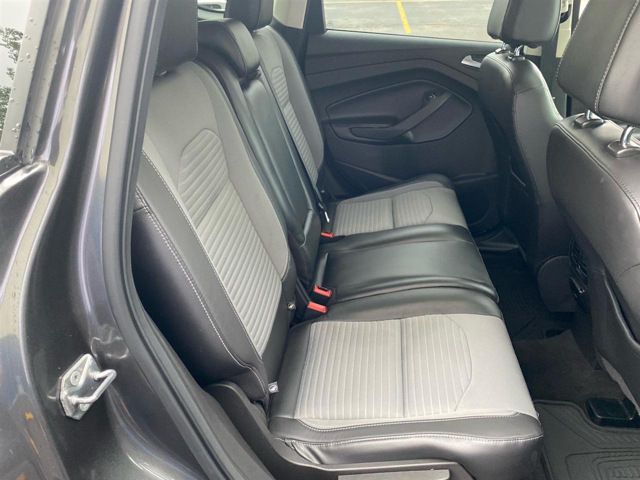 Ford Escape Titanium 4WD 2017