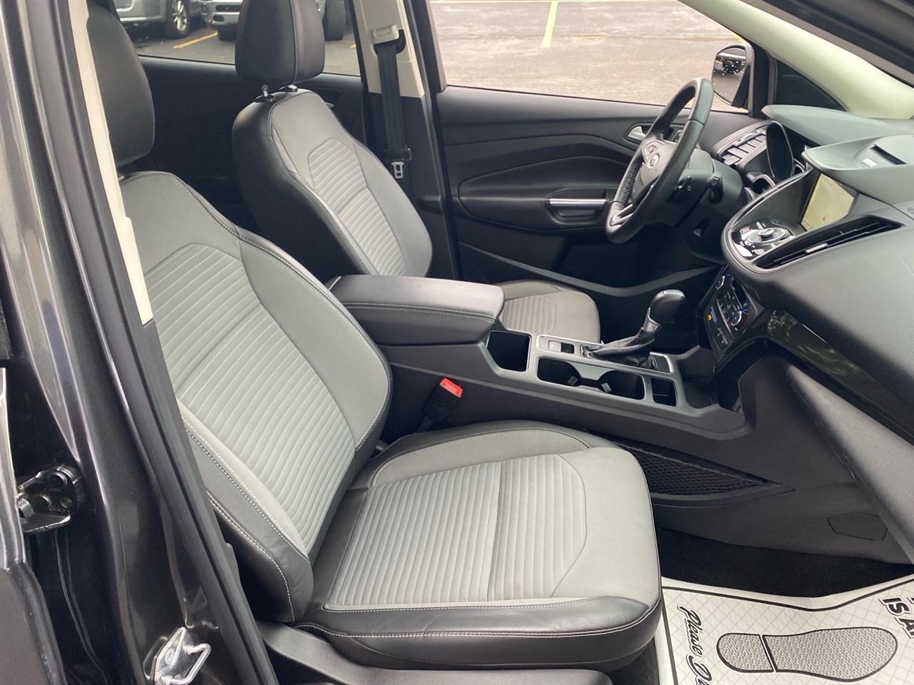 Ford Escape Titanium 4WD 2017