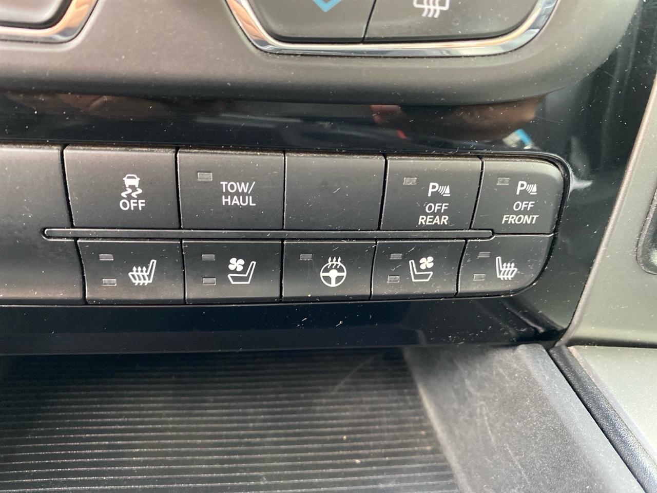 RAM 1500 Sport Crew Cab SWB 4WD 2014