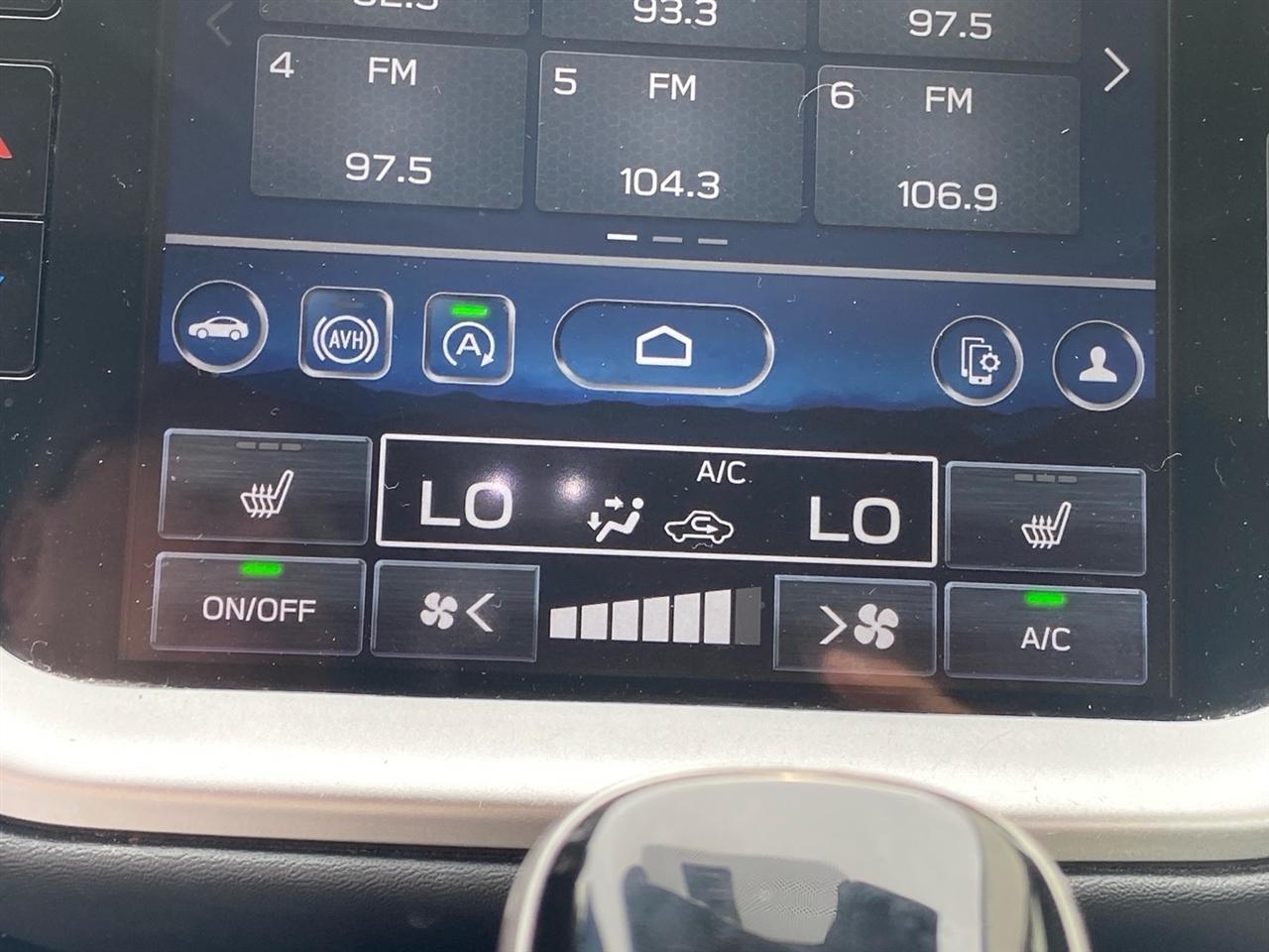 Subaru Legacy Premium 2024