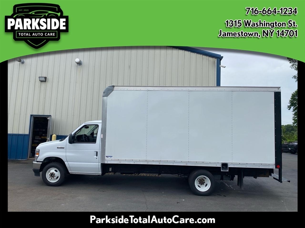 Ford Econoline E-450 2024
