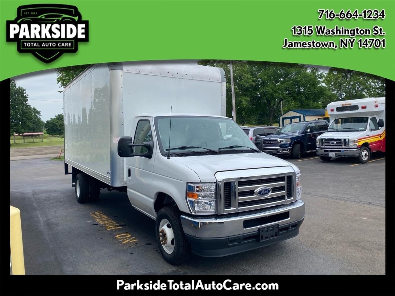 Ford Econoline E-450 2024