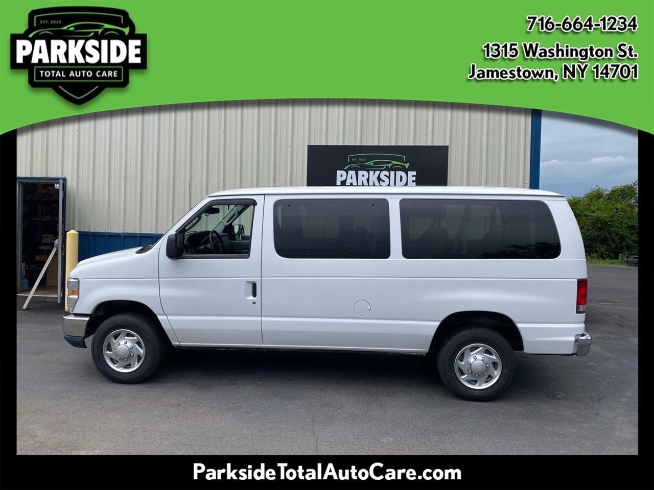 Ford Econoline E-350 XL Super Duty 2014
