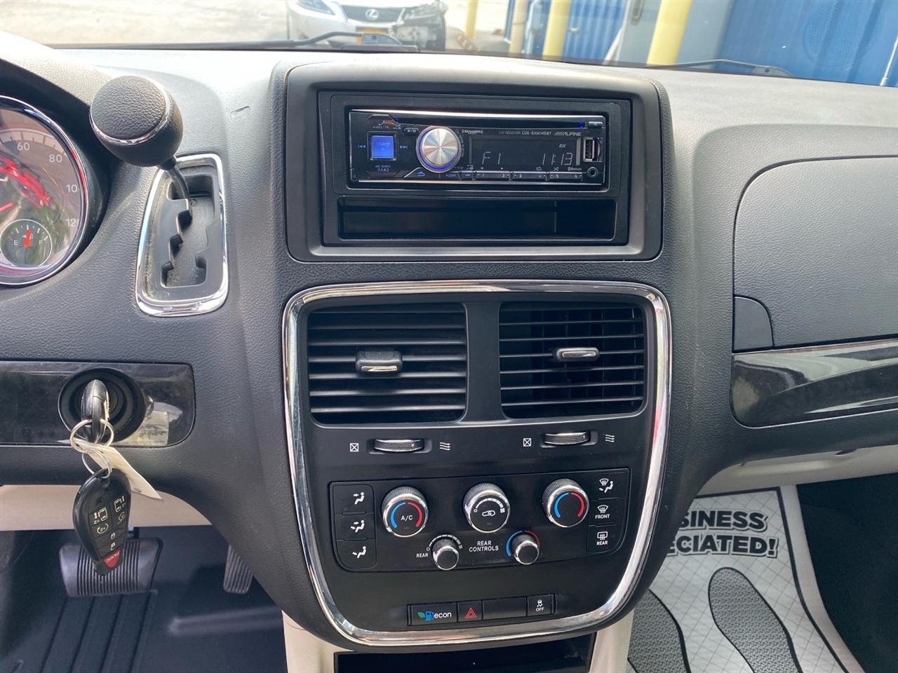 Dodge Grand Caravan SXT 2013
