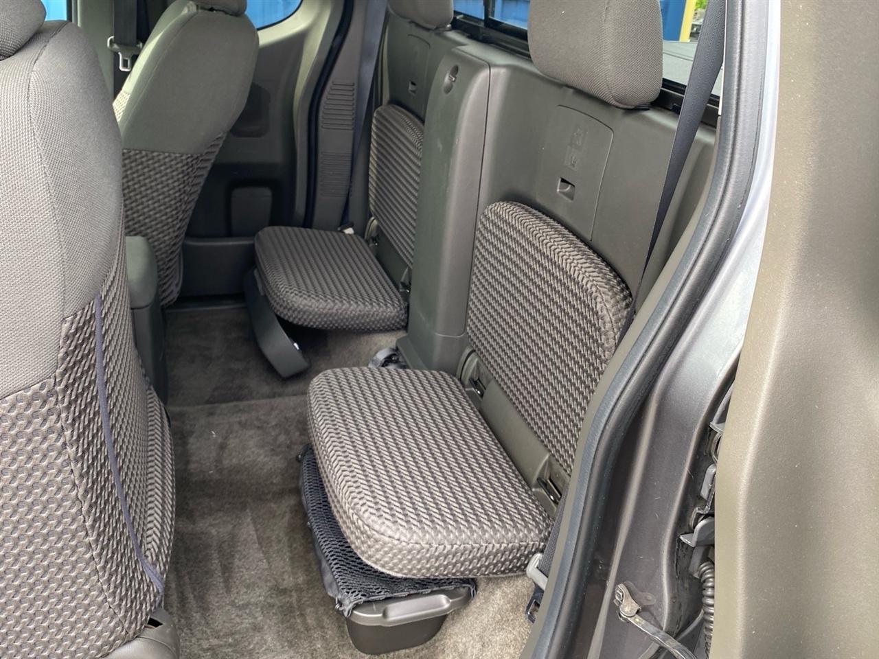 Nissan Frontier S Crew Cab 5AT 4WD 2016