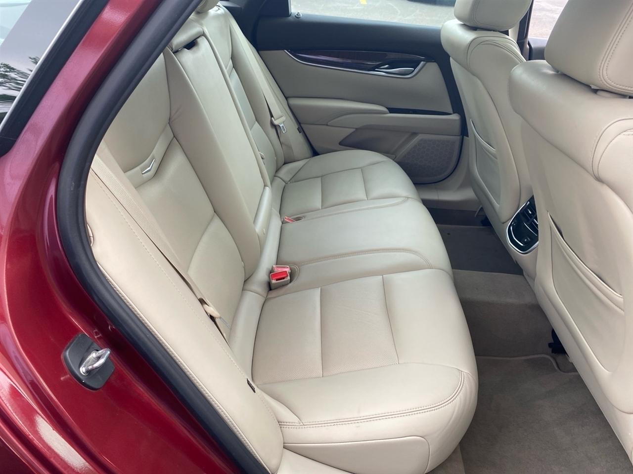 Cadillac XTS Luxury AWD 2016