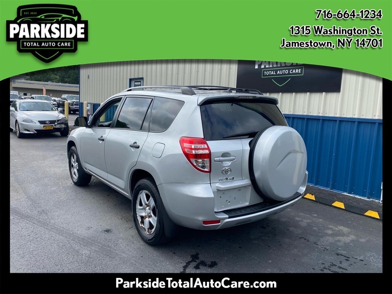 Toyota RAV4 Base I4 4WD 2012