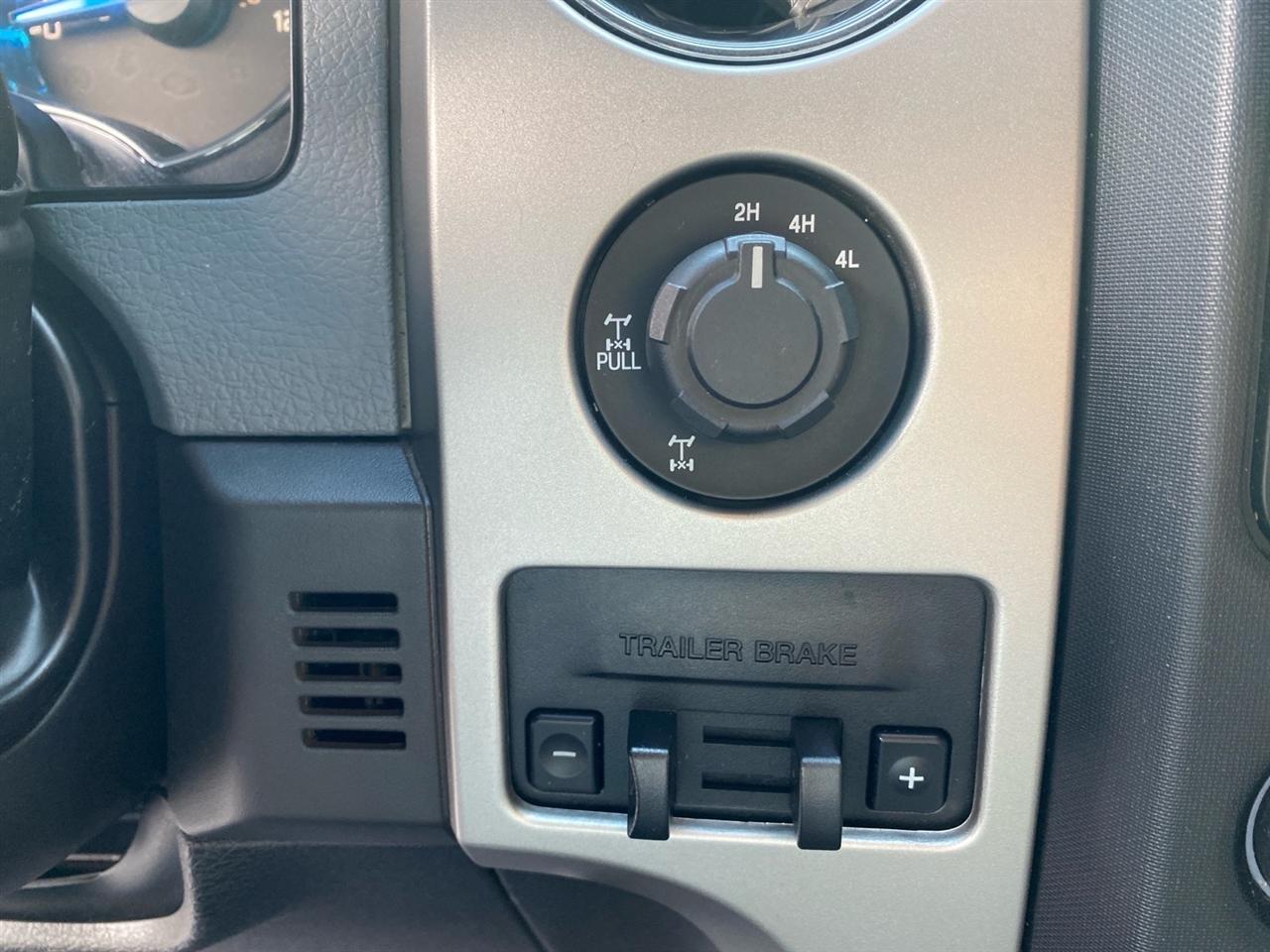 Ford F-150 4WD SuperCrew 145" XL 2013