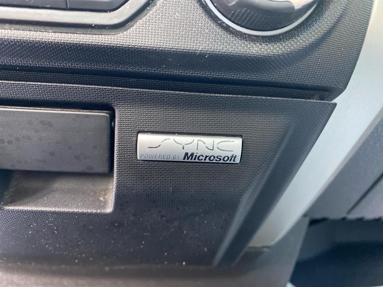 Ford F-150 4WD SuperCrew 145" XL 2013