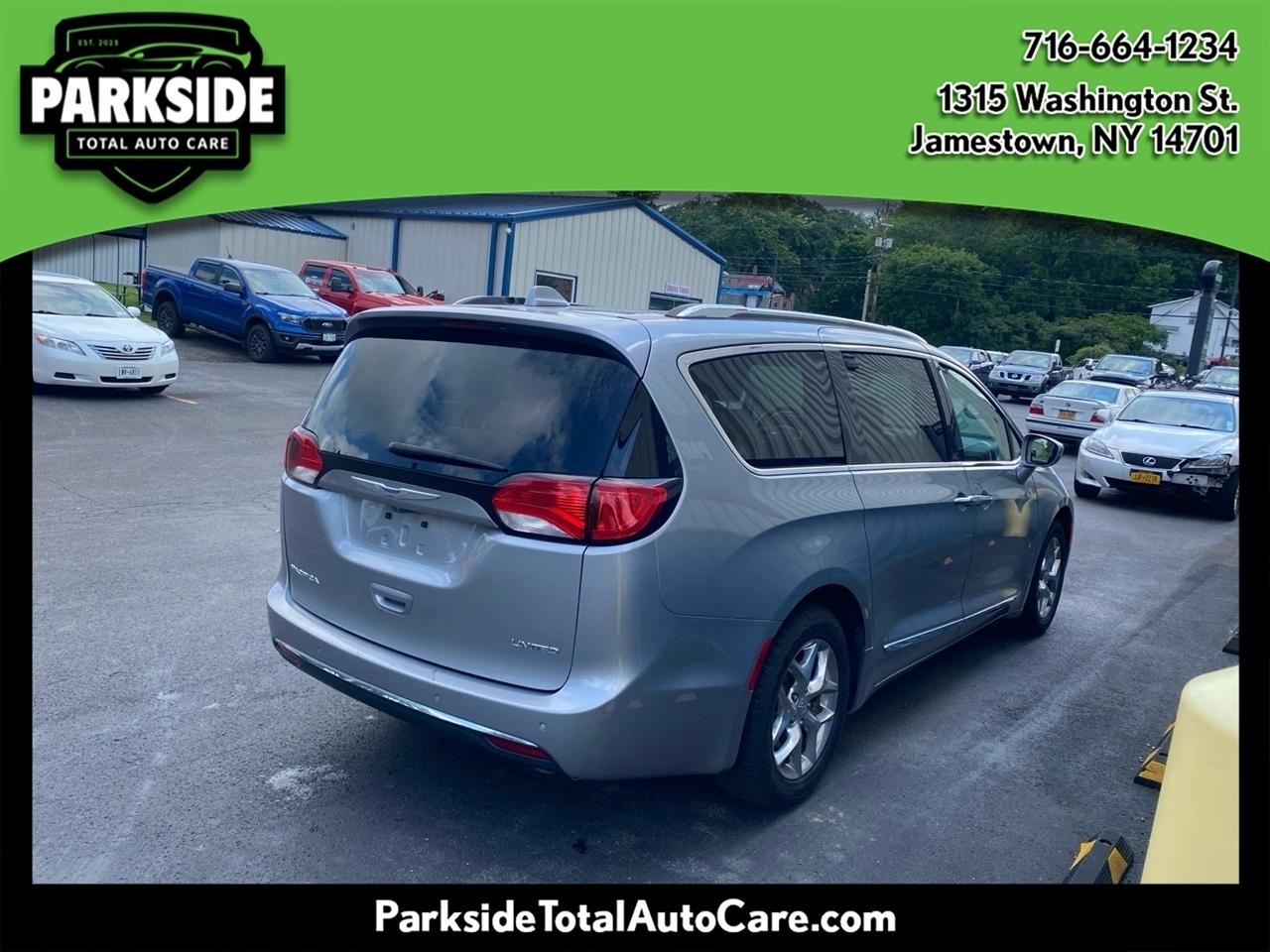 Chrysler Pacifica Limited 2018
