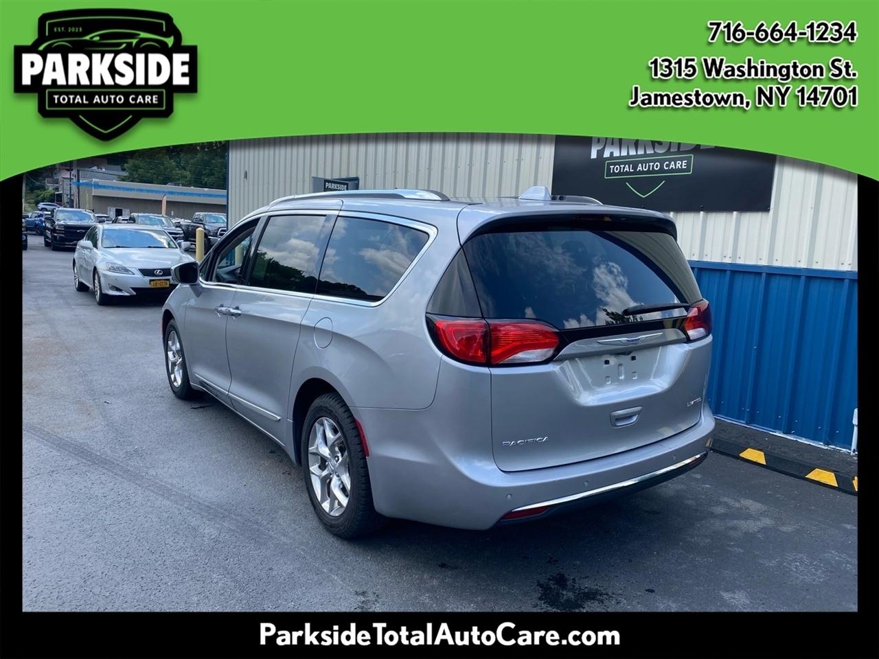 Chrysler Pacifica Limited 2018