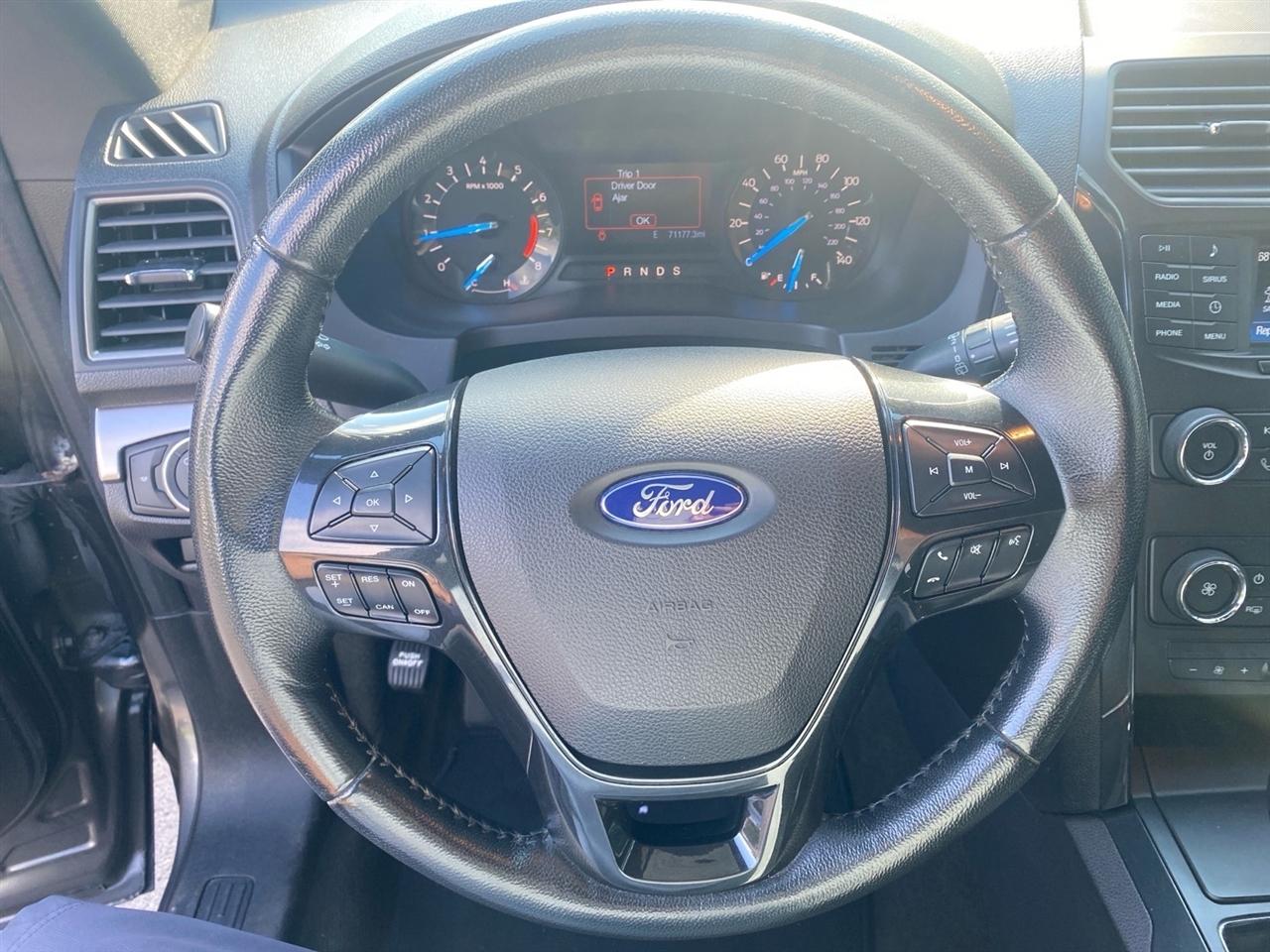 Ford Explorer XLT 4WD 2018