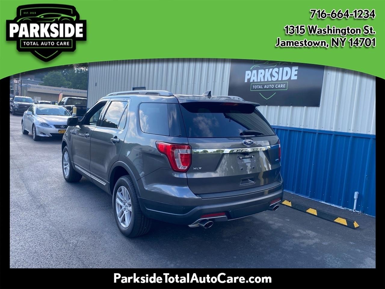 Ford Explorer XLT 4WD 2018