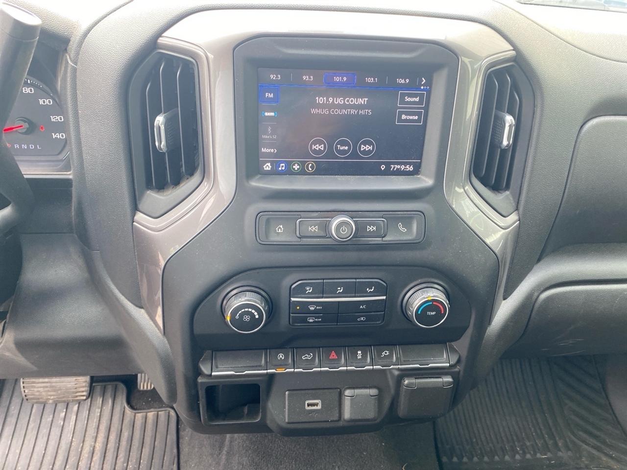 Chevrolet Silverado 1500 4WD Crew Cab 147" Custom 2020