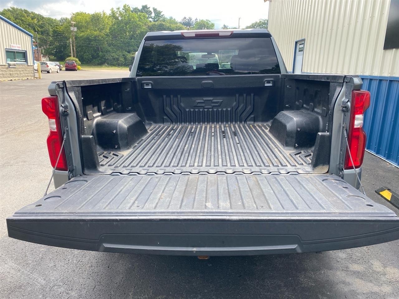 Chevrolet Silverado 1500 4WD Crew Cab 147" Custom 2020