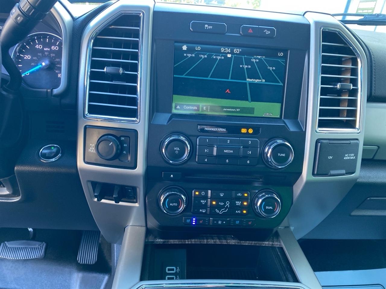 Ford Super Duty F-350 SRW King Ranch 4WD Crew Cab 8' Box 2017