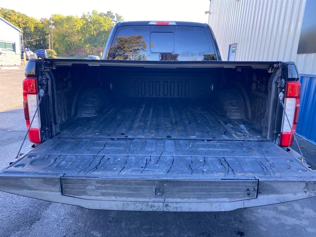 Ford Super Duty F-350 SRW King Ranch 4WD Crew Cab 8' Box 2017