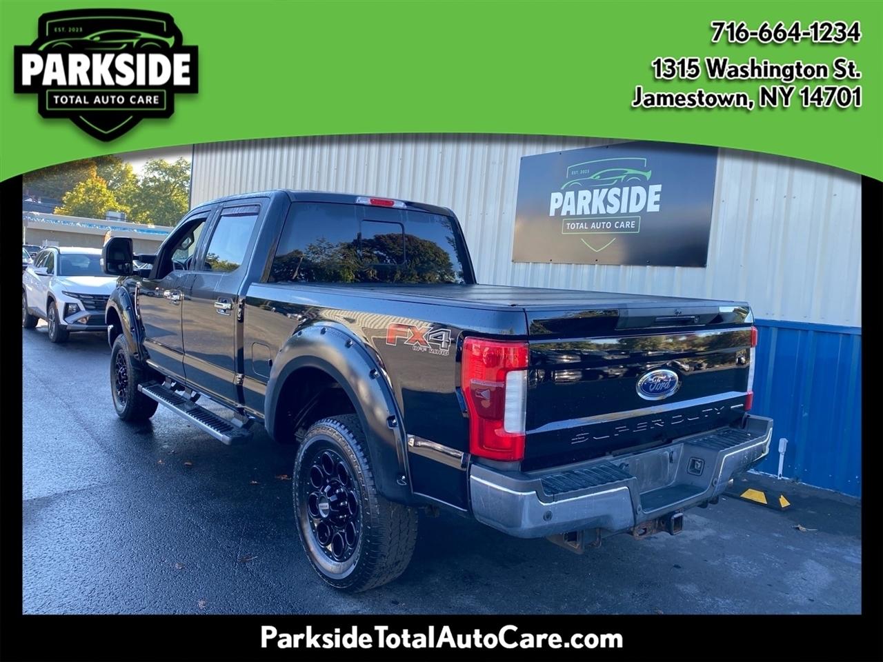 Ford Super Duty F-350 SRW King Ranch 4WD Crew Cab 8' Box 2017