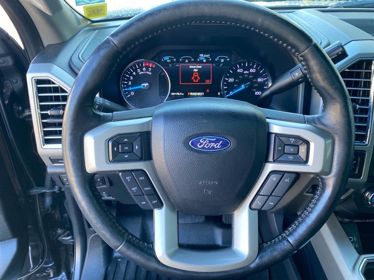 Ford Super Duty F-350 SRW King Ranch 4WD Crew Cab 8' Box 2017