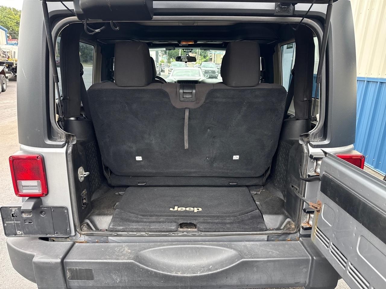 Jeep Wrangler 4WD 2dr Sport 2015