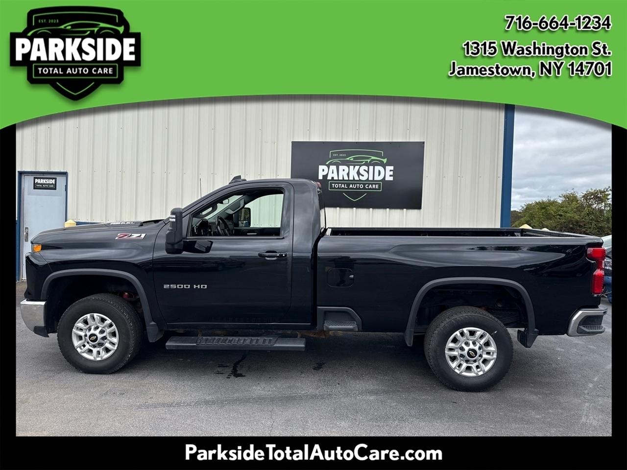 Chevrolet Silverado 2500HD 4WD Reg Cab 142" LT 2025