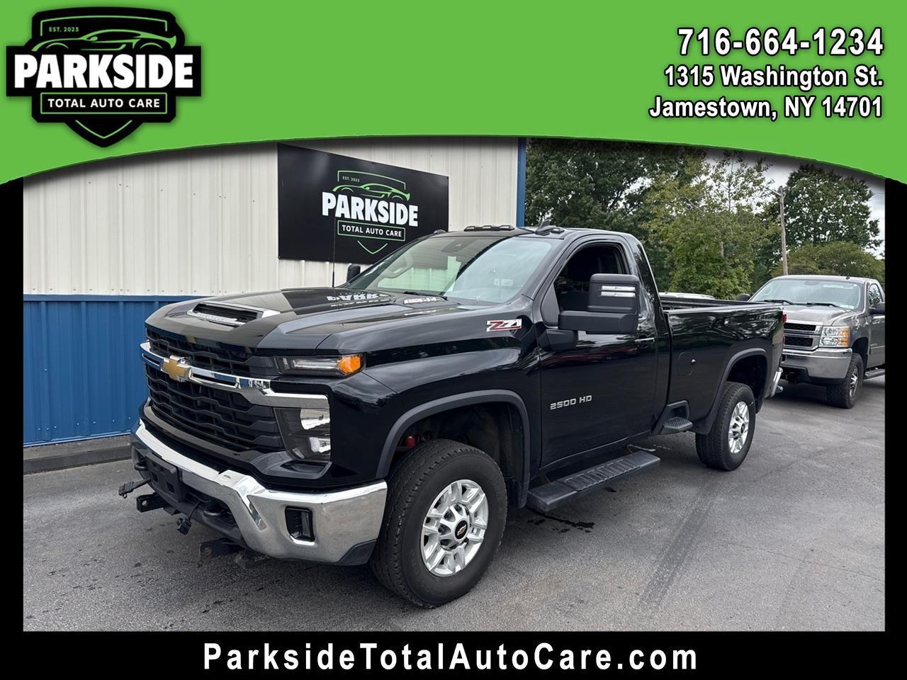Chevrolet Silverado 2500HD 4WD Reg Cab 142" LT 2025