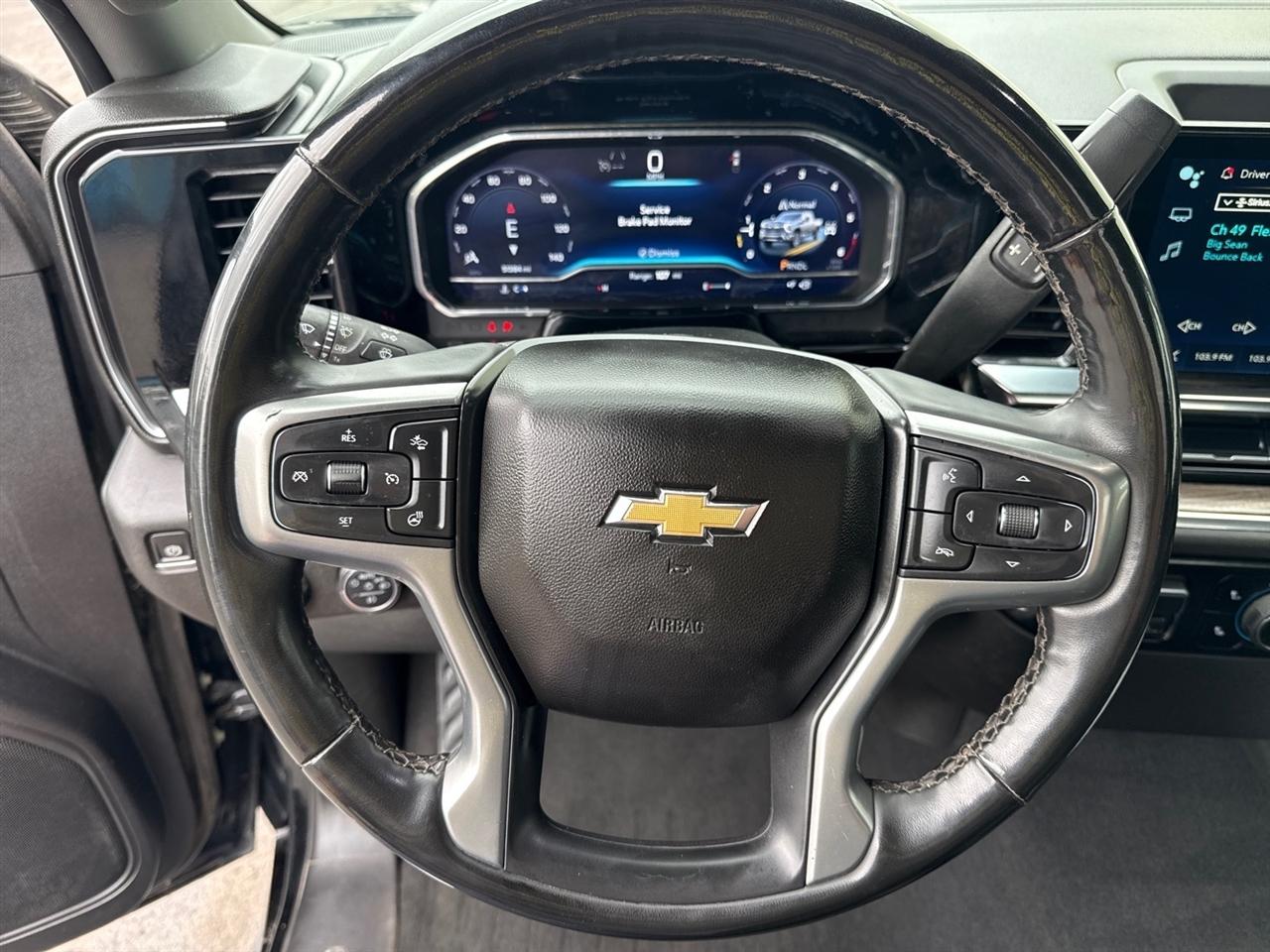 Chevrolet Silverado 2500HD 4WD Reg Cab 142" LT 2025