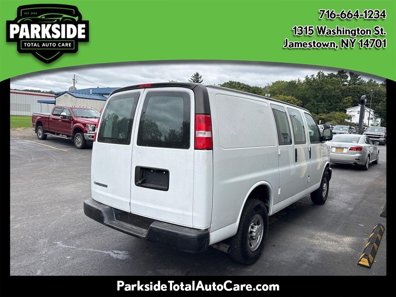 Chevrolet Express Cargo Van RWD 3500 135" 2023