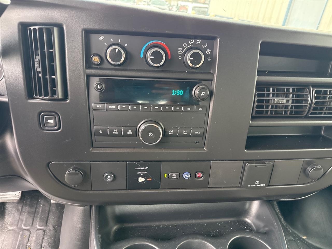 Chevrolet Express Cargo Van RWD 3500 135" 2023