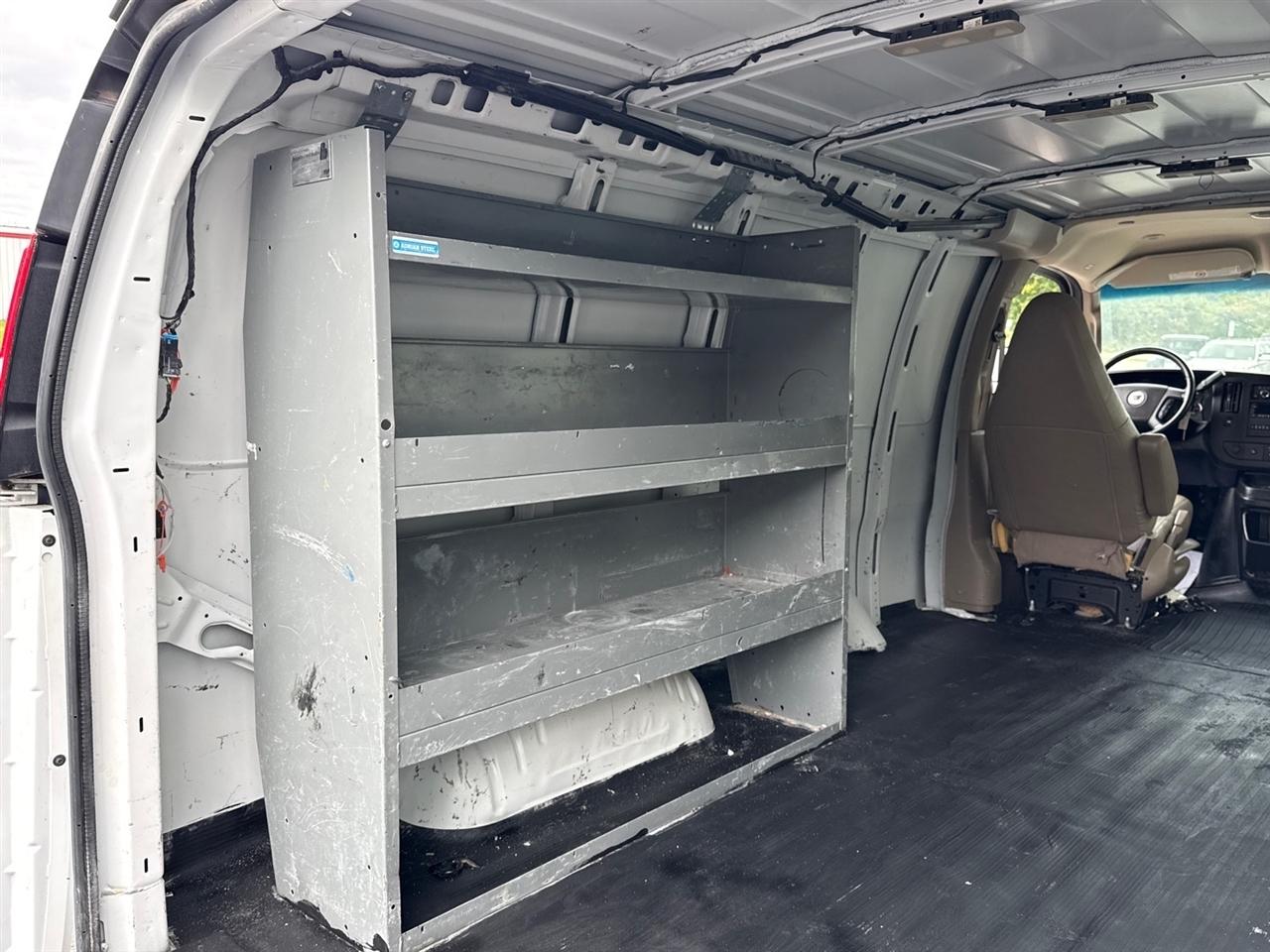 Chevrolet Express Cargo Van RWD 3500 135" 2023