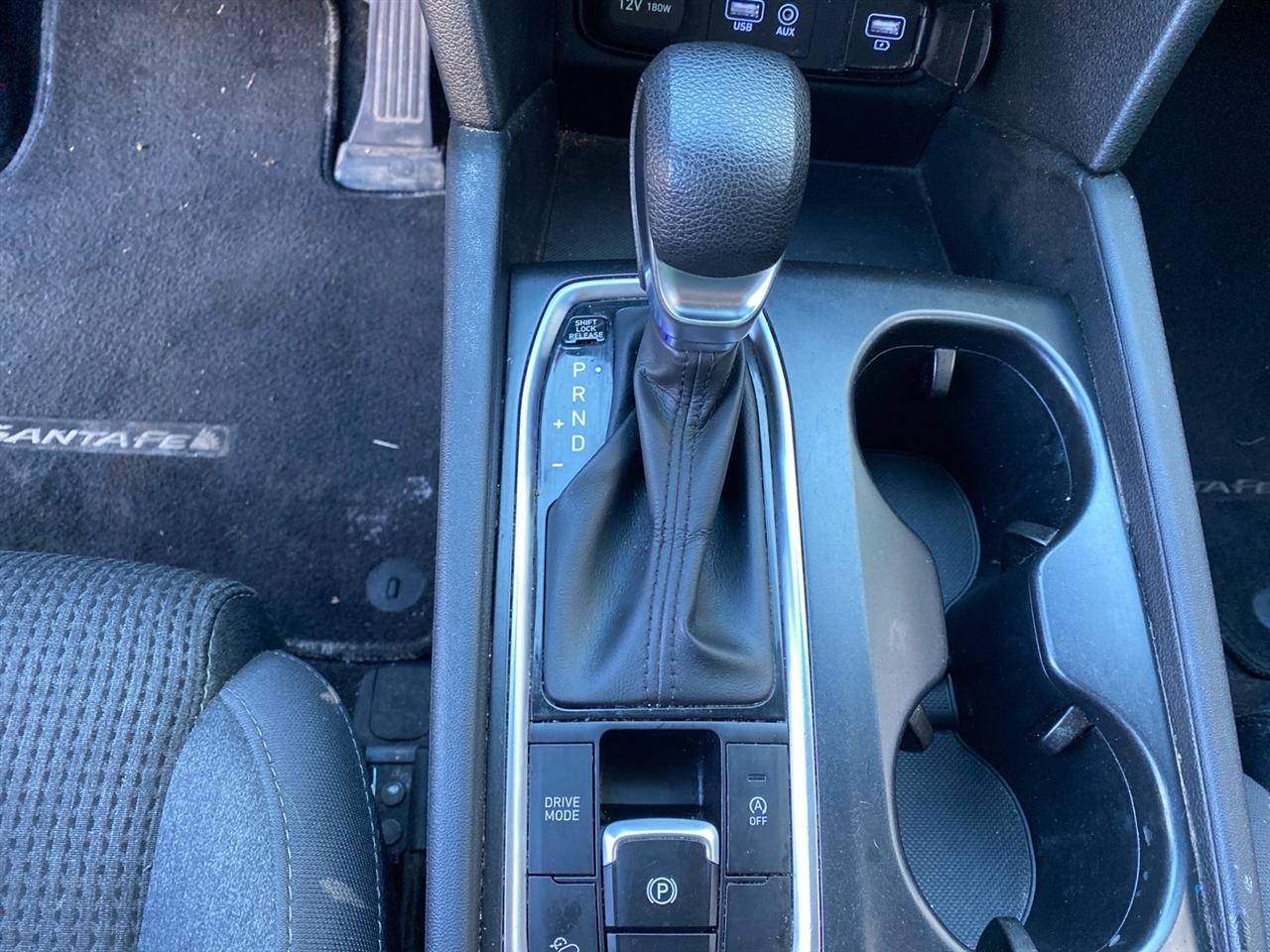 Hyundai Santa Fe SEL 2.4L Auto AWD 2020