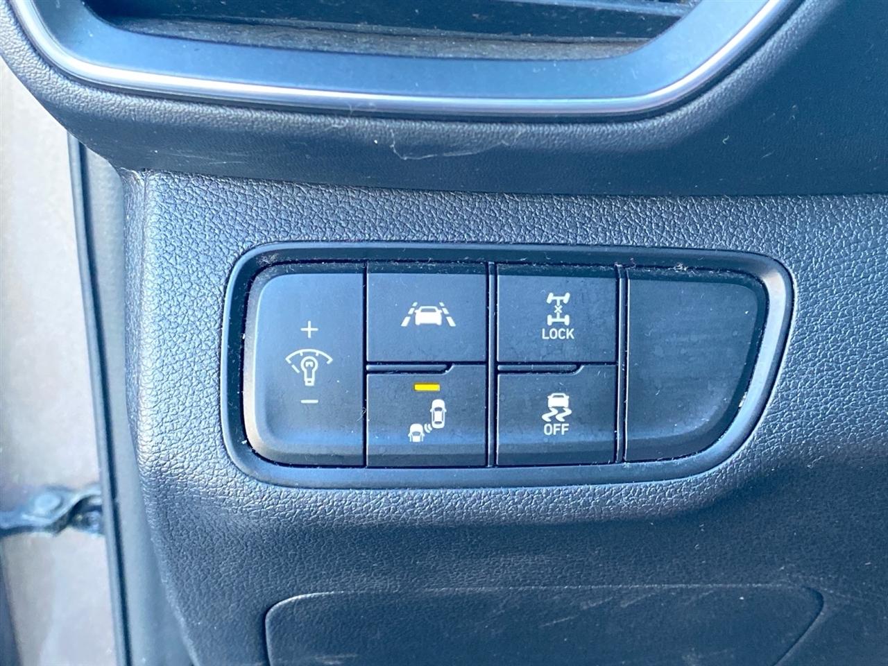Hyundai Santa Fe SEL 2.4L Auto AWD 2020