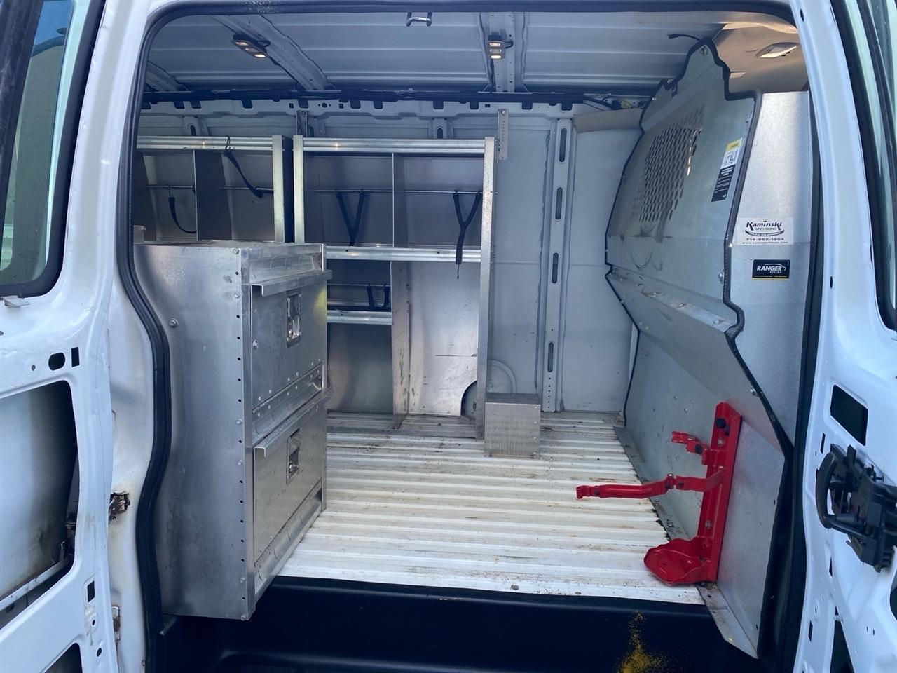Chevrolet Express Cargo Van RWD 2500 135" 2018
