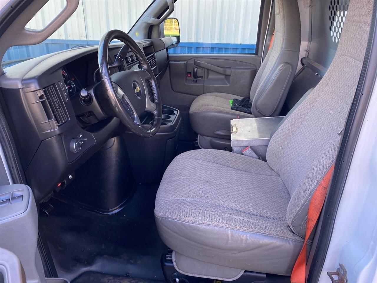 Chevrolet Express Cargo Van RWD 2500 135" 2018