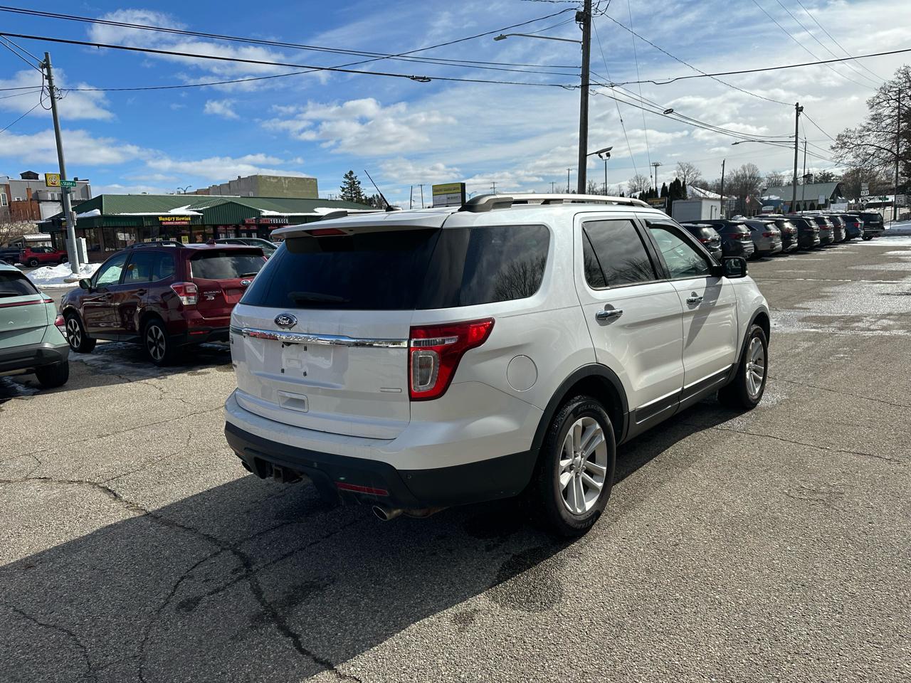 Ford Explorer XLT 4WD 2013