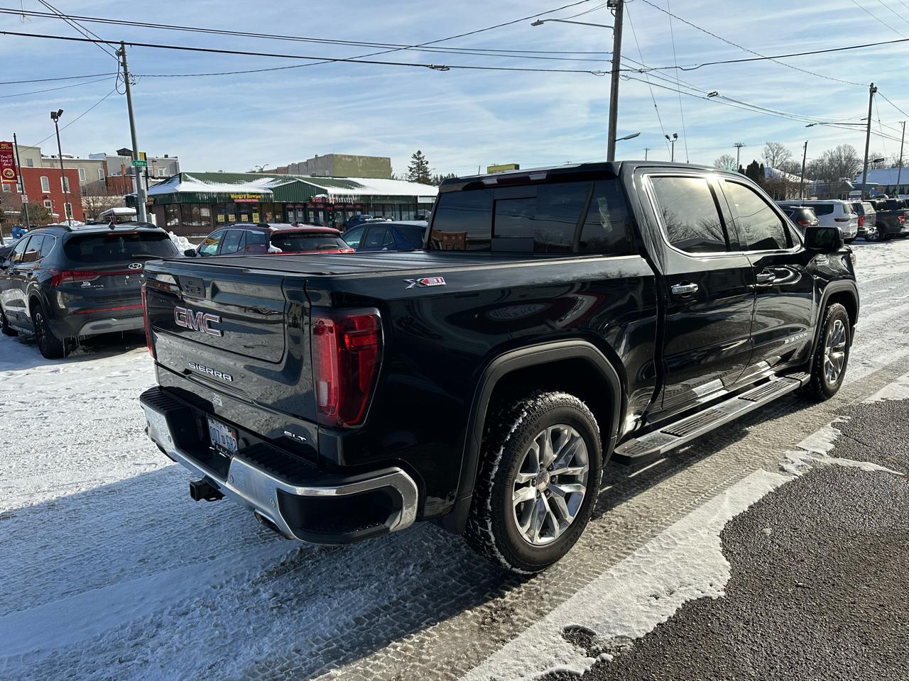 GMC Sierra 1500 SLT Crew Cab Short Box 4WD 2021