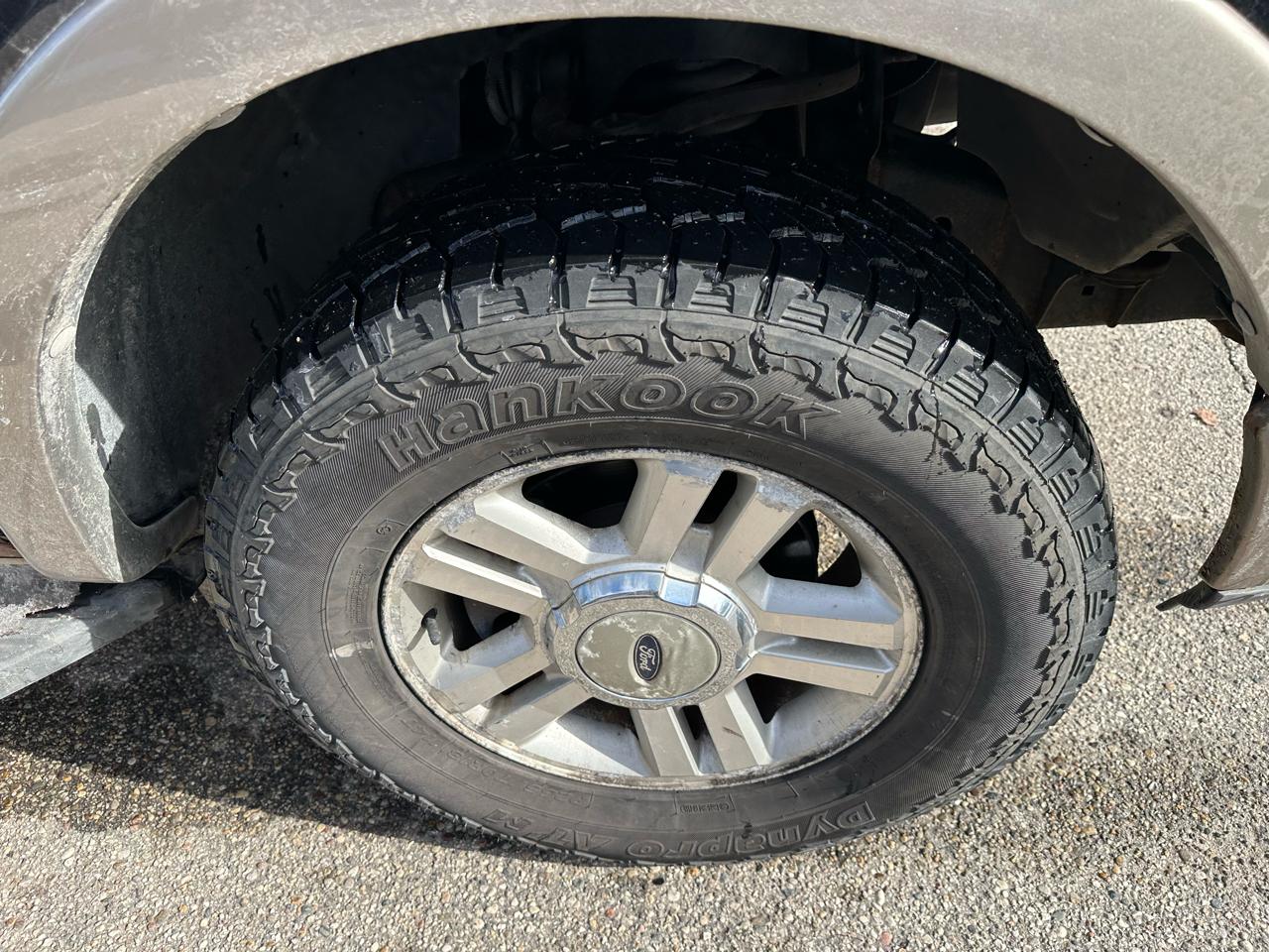 Ford F-150 XLT SuperCrew 4WD 2004